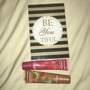 COVERGIRL Wetslicks Glosses & Small art frame